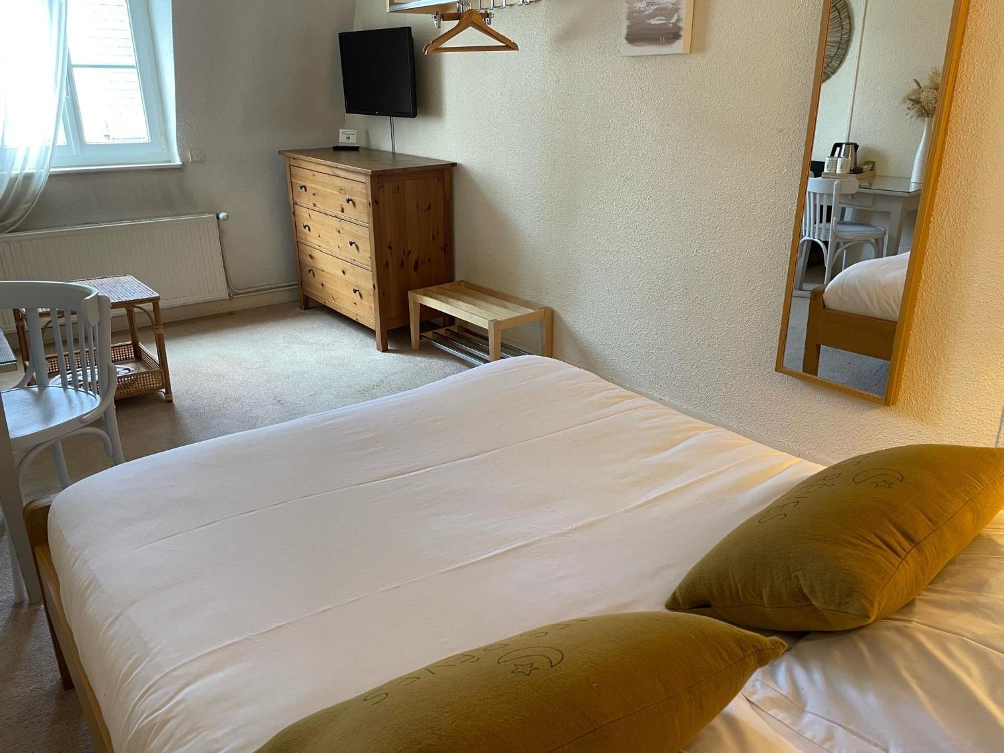 Hotel Des Falaises วิลเลร์-ซูร์-แมร์ ภายนอก รูปภาพ