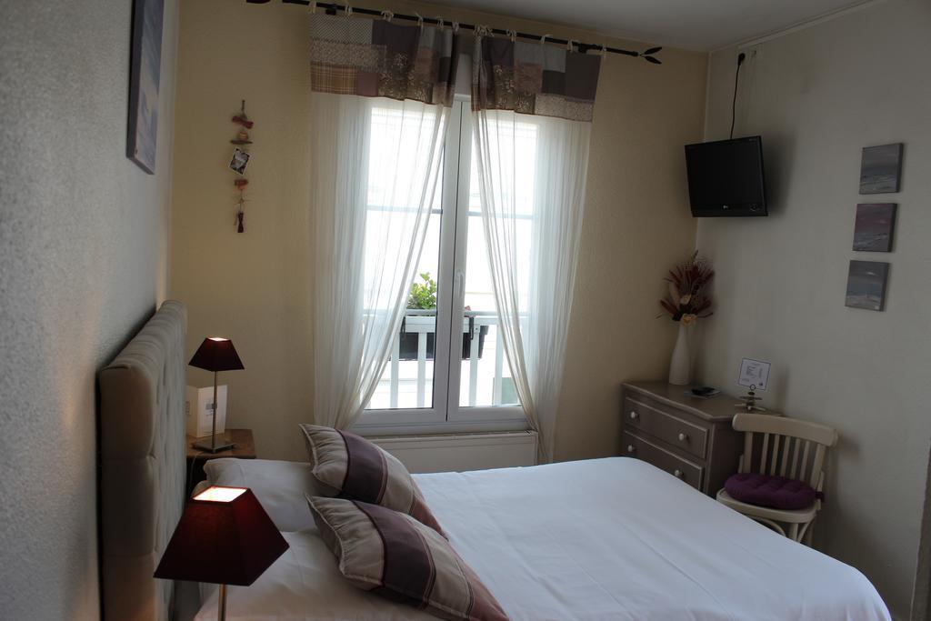 Hotel Des Falaises วิลเลร์-ซูร์-แมร์ ห้อง รูปภาพ