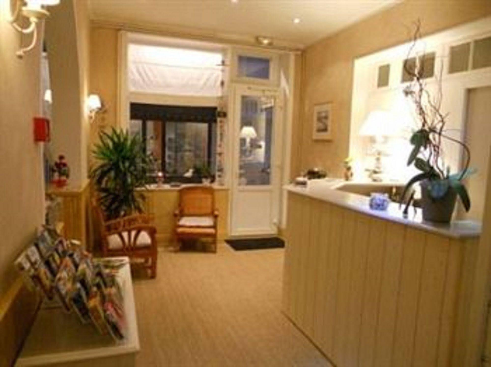 Hotel Des Falaises วิลเลร์-ซูร์-แมร์ ภายนอก รูปภาพ