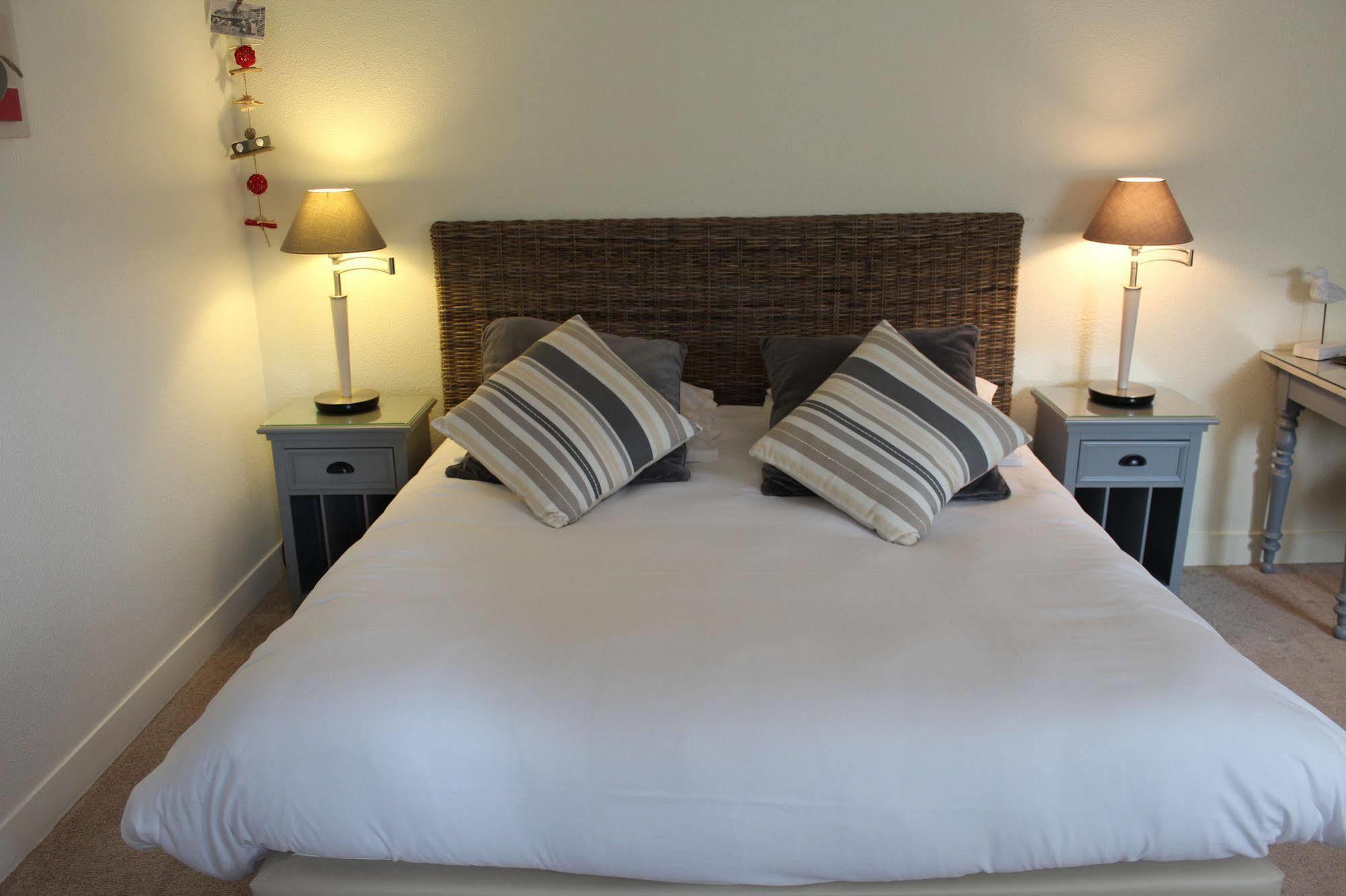 Hotel Des Falaises วิลเลร์-ซูร์-แมร์ ภายนอก รูปภาพ
